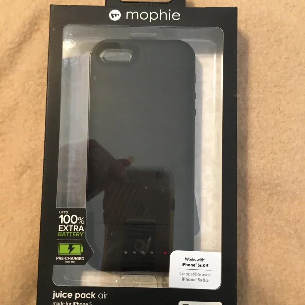 Mophie juice pack air battery charger iPhone 5s&5 . New never used.